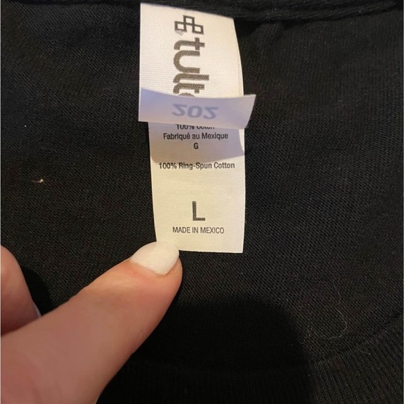 Well Behaved Women Seldom Make History T-SHIRT (Brand New) - Picture 2 of 2